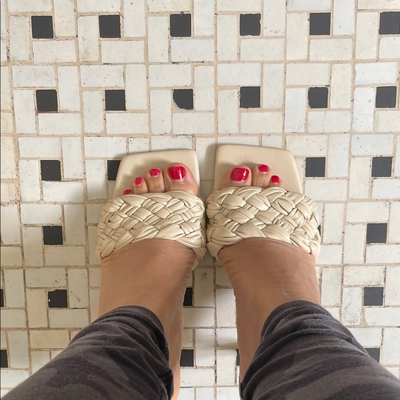 Marc Fisher Squared Toe Leather Braided Tan Heel Sandals - Picture 4 of 9